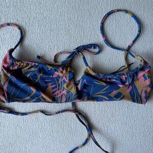 Skatie Demi Top in Anguilla Size Small